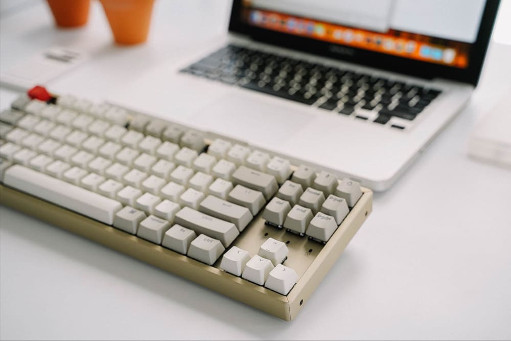 Bàn phím TKL là gì? Có nên mua bàn phím TKL không?.