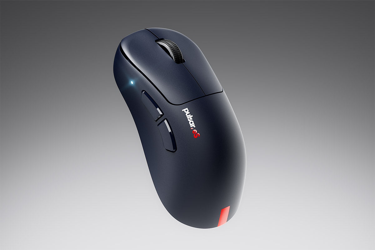 Pulsar Xlite v4 eS vs. Pulsar eS Xlite × VAXEE: Những thay đổi đáng chú ý
