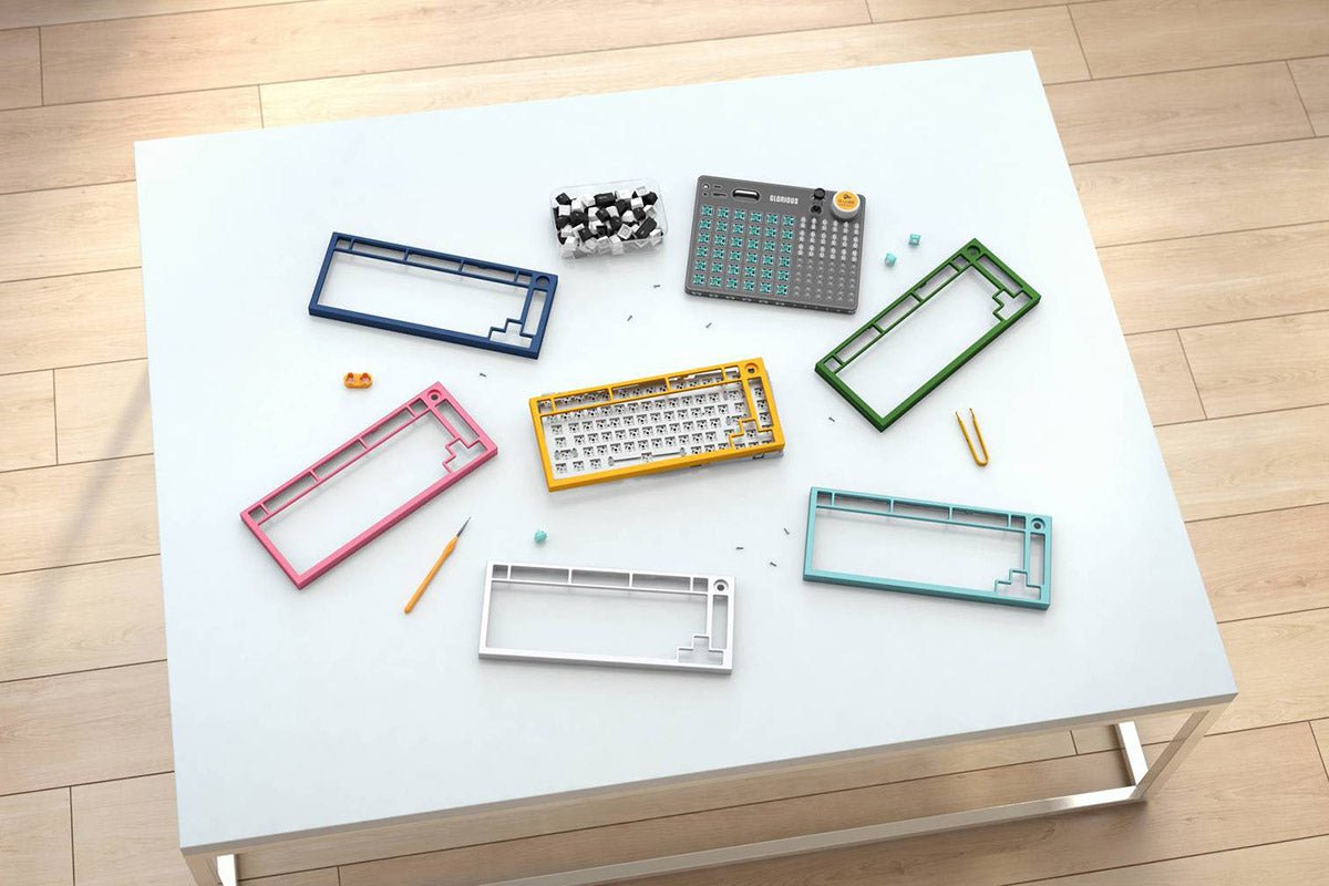 Quá nhiều đồ chơi cho Glorious GMMK Pro - Top Frame và núm xoay màu mới.