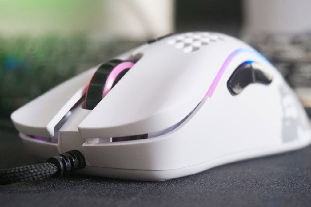 Vì sao không nên tiếc tiền đầu tư một chiếc chuột tốt để chơi game FPS như pro player?.