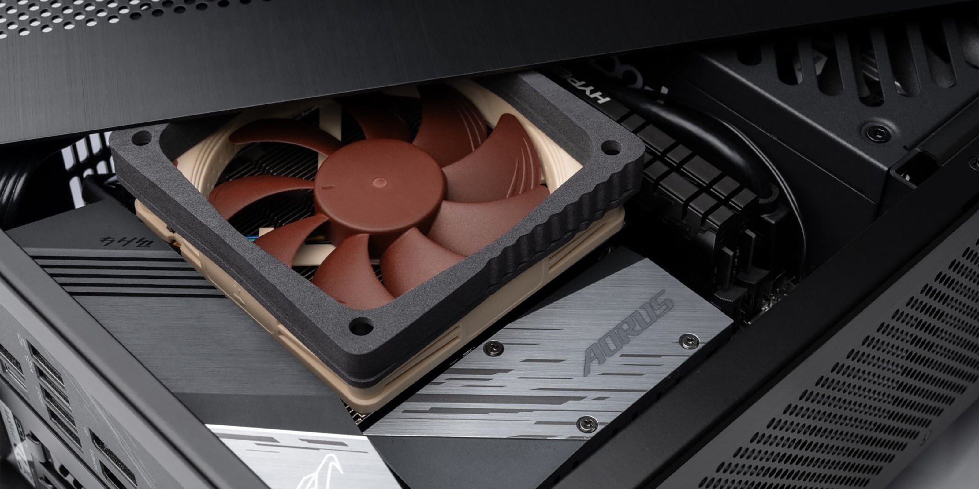 Quạt tản nhiệt.