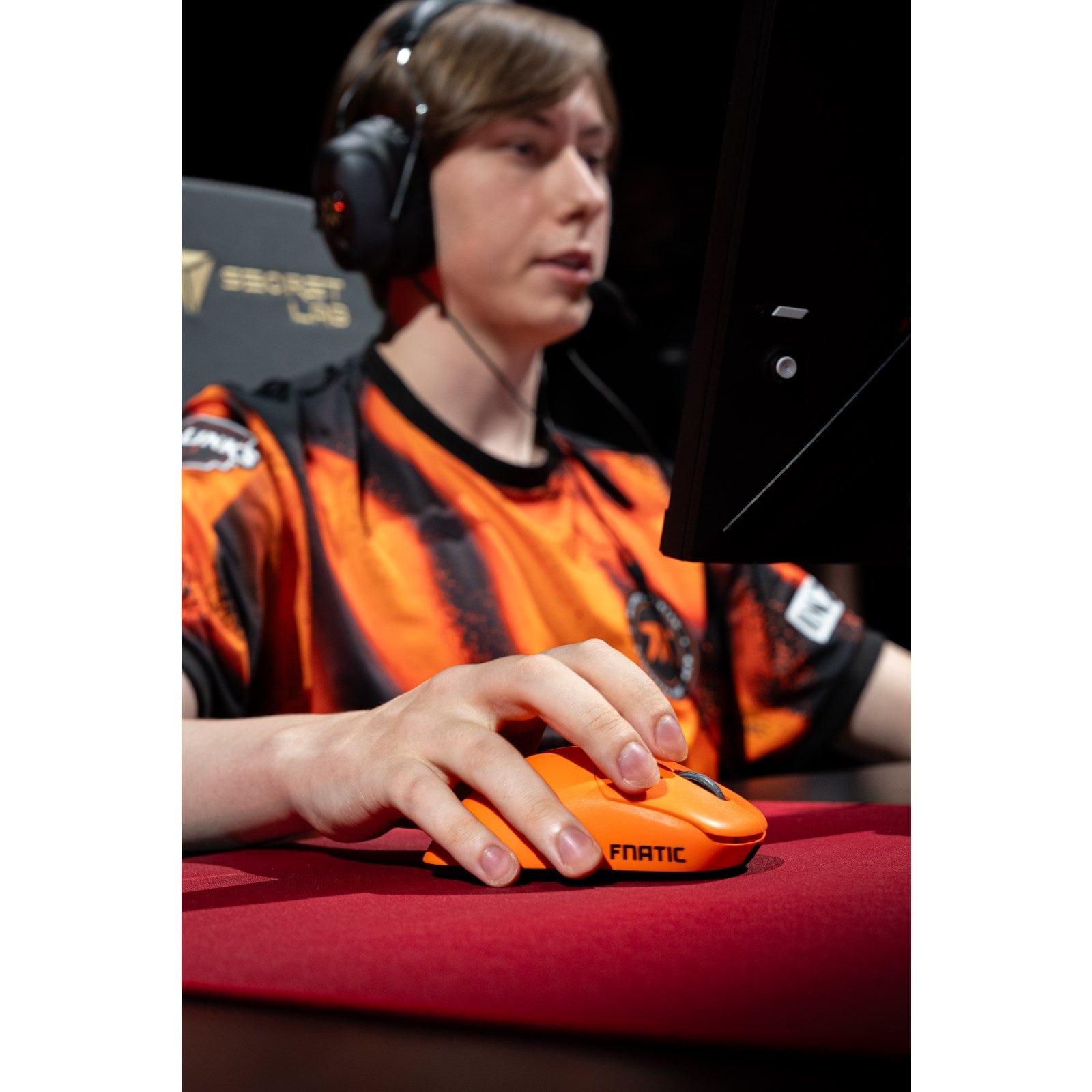 Chuột không dây siêu nhẹ Fnatic x Lamzu Thorn 4K Special Edition - Hỗ trợ tối đa 8KHz.