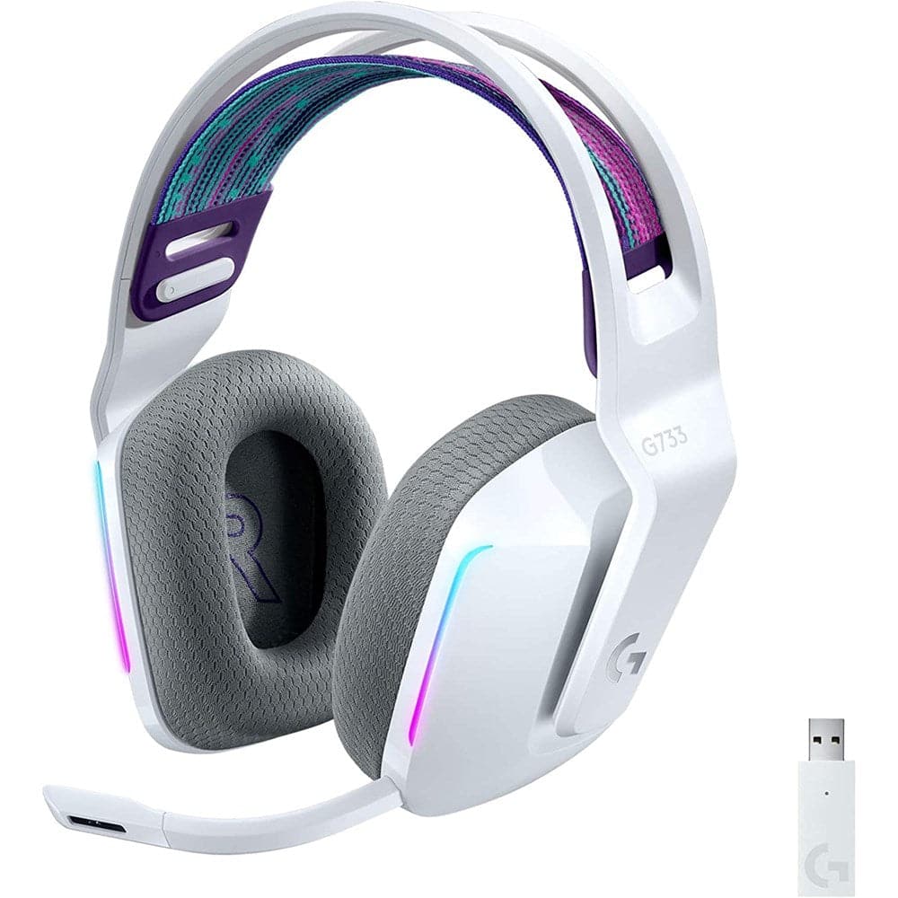 Tai nghe không dây Logitech G733 Lightspeed.