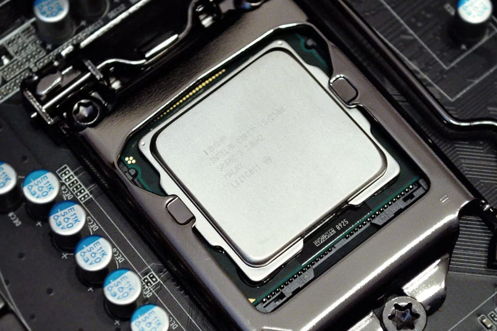 Bộ nhớ đệm bên trong CPU được gọi là gì? Có nên xóa không?