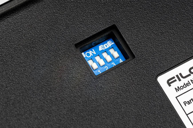 Cụm DIP switch ở mặt đáy bàn phím cơ