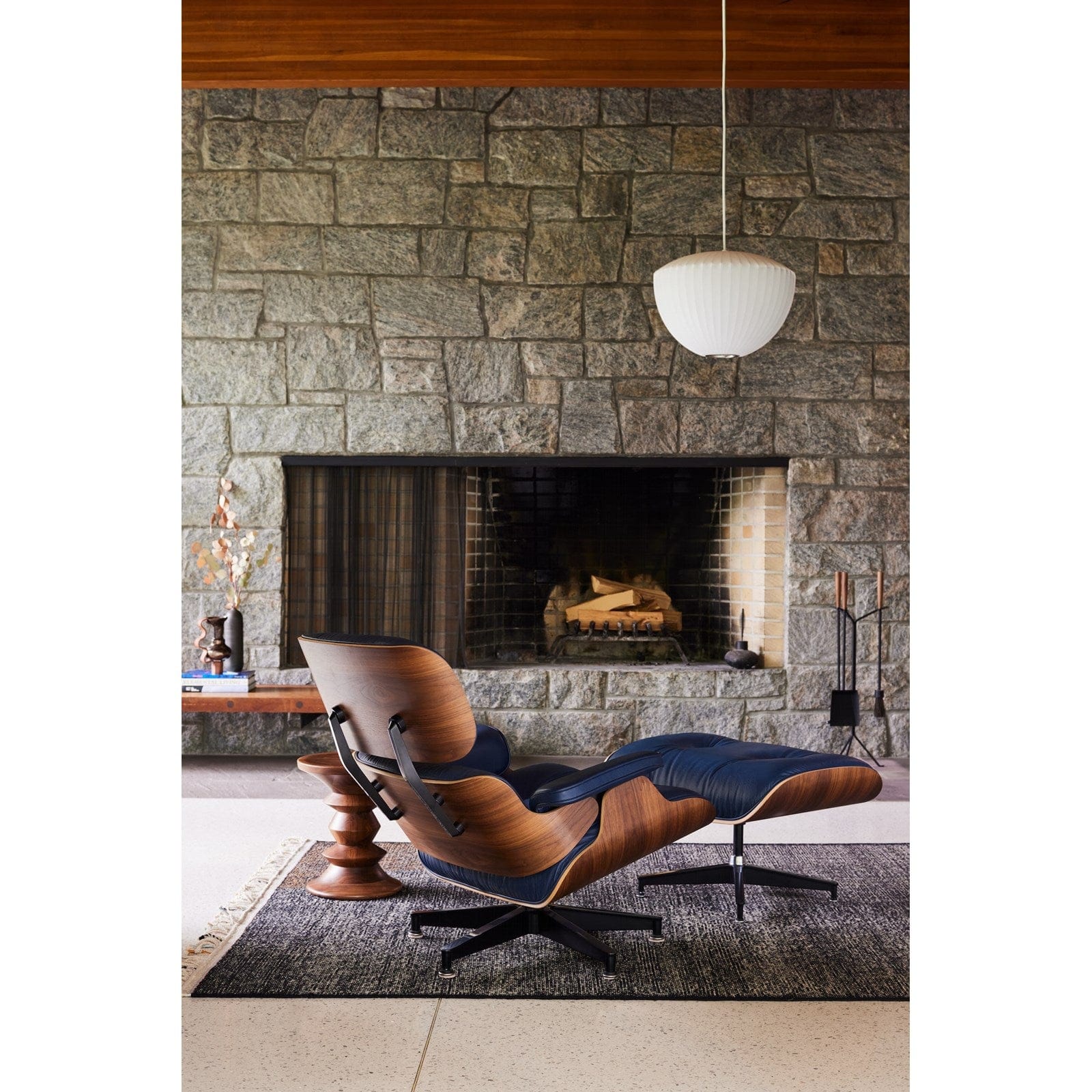 Ghế thư giãn cao cấp Herman Miller Eames Lounge & Ottoman.