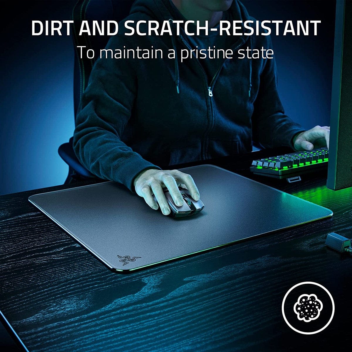 Lót chuột kính cường lực Razer Atlas.